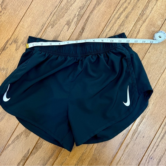 Nike Dri-Fit Shorts - size small - Picture 3 of 5